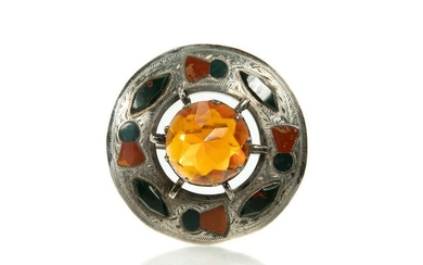 SCOTTISH BROOCH WITH AGATE & CAIRNGORM, 42g