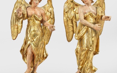 Sculpteur autrichien ou bohémien (actif vers 1760-1790) Paire de petits anges Contreparties . Bois de...