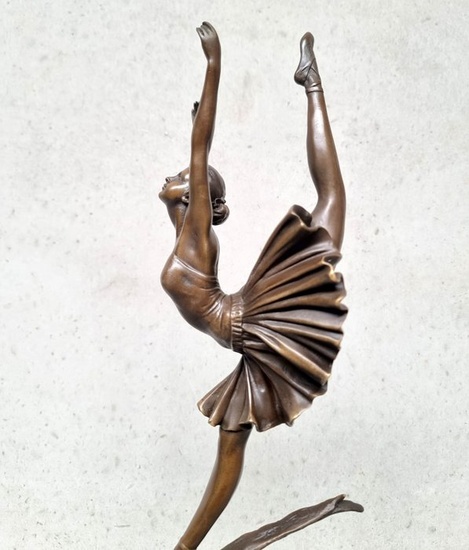 Sculpture, ballerina - Bronze