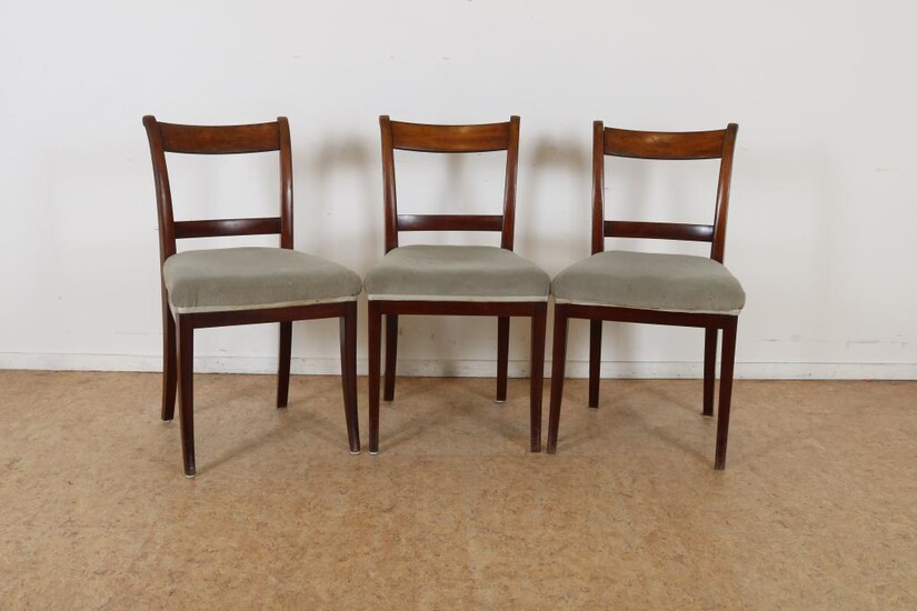 Serie van 3 mahonie Biedermeier stoelen, 19e eeuw.