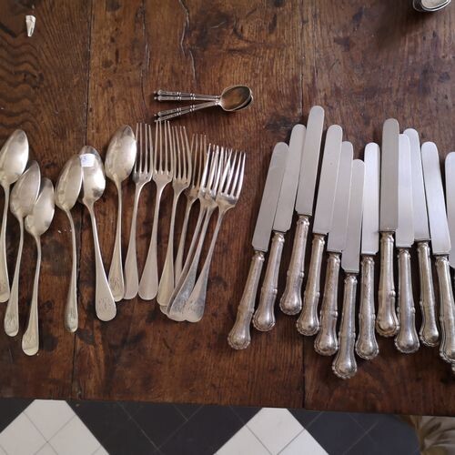 Set of cutlery including 6 silver cutlery, 1 silver fork,...