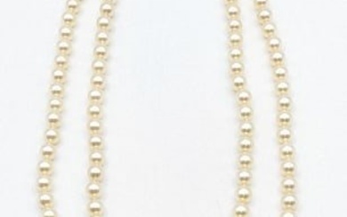Spanish Majorica Simulated Pearl Necklace