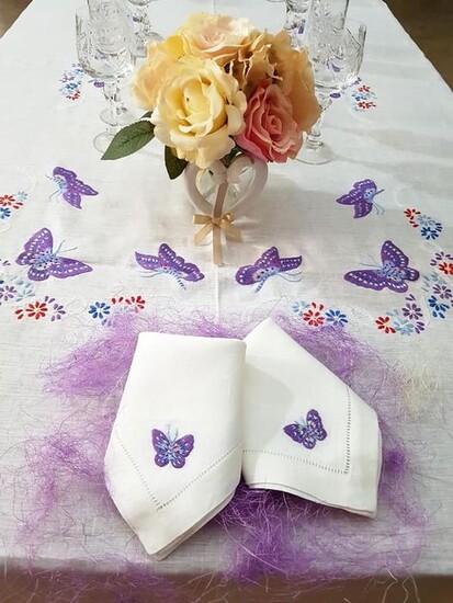 Spectacular Tablecloth x12 in pure linen with hand-stitched Butterflies embroidery - 265 x 175 cm - Linen - 21st century