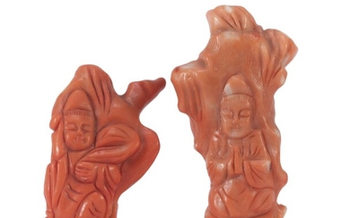 TWO CHINESE CORAL SCULPTURES DEPICTING GUANYIN. EARLY 20TH CENTURY.