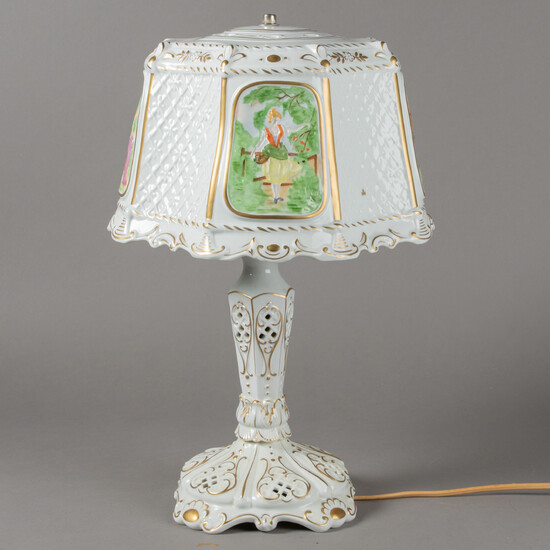 Table lamp with lithophane. Porcelain Manufactory Plaue. 2nd half of the 20th century.