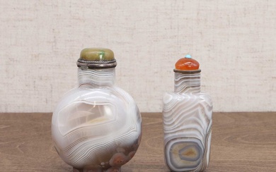 Two Chinese agate snuff bottles