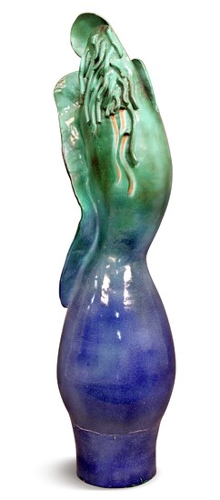 Vaso in maiolica smaltata, raffigurante figura femminile, autrice Rita Calisi, h 126 cm, difetti.