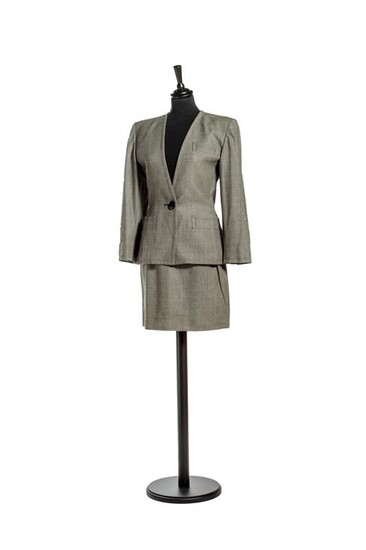 Yves Saint Laurent variation, Tailleur giacca monopetto