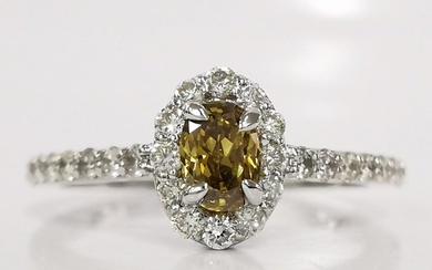 no reserve 0.25 ct Natural Fancy Deep Brownish Yellow & 0.35 ct Diamond Designer Ring 1.88 gr - 14 kt. White gold - Ring - 0.25 ct Diamond - Diamonds