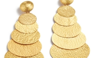 Gurhan, A Pair of Gold 'Mango' Earrings