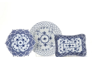 “Blue fluted full lace” three porcelain dish 1122, cake plate 1094 and fruit plate, 1098. Royal Copenhagen. (3)