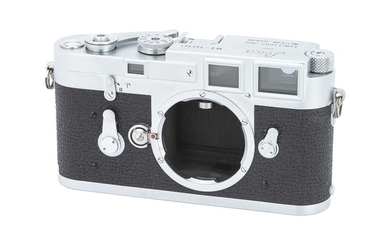 A Leica M3 DS Rangefinder Body