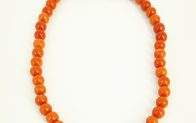 A RARE GRADUATED 8-15mm ROUND RED ITALIAN CORAL NECKLACE