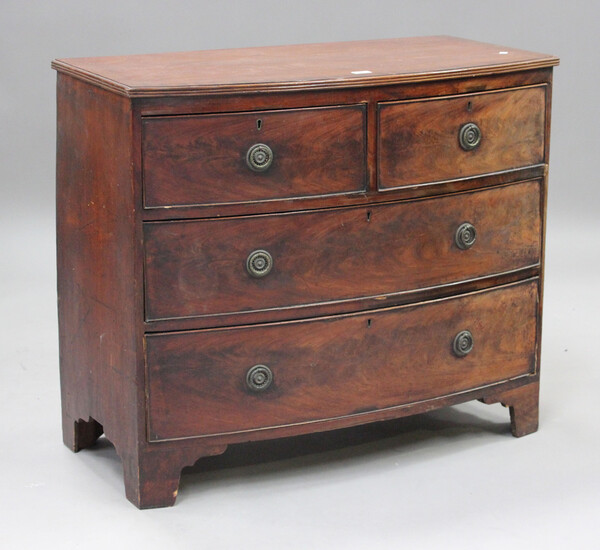 A Regency mahogany bowfront chest of oak-lined drawers, height 86cm, width 101cm, depth 53cm.
