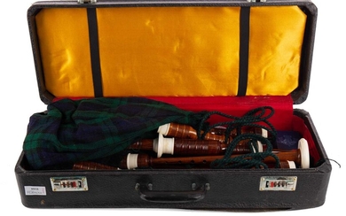 A SET OF 20TH CENTURY BAGPIPES