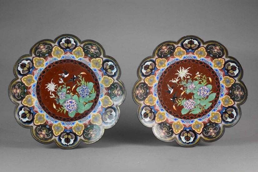 A pair of Japanese cloisonne dishes, Meiji era
