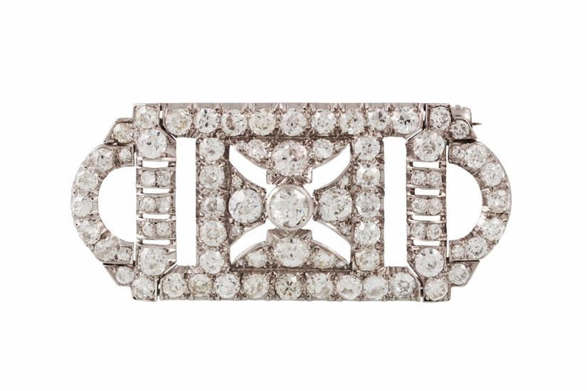 AN ART DECO DIAMOND PLAQUE BROOCH, set throughout with old c...