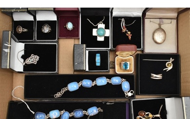 AN ASSORTMENT OF SILVER AND WHITE METAL JEWELLERY, to includ...