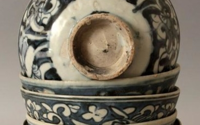 ANOTHER GROUP OF SIX SIMILAR CHINESE LATE MING BLUE &
