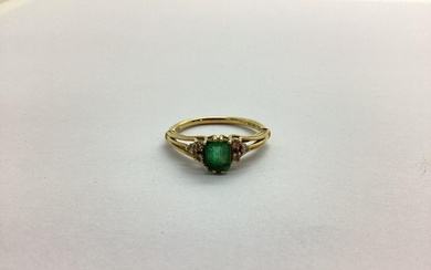 An 18ct Gold Emerald and Diamond Set Dress Ring, rectangular...