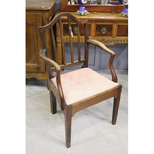 Antique English Georgian III country arm chair, sqare taperi...
