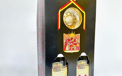 BOURGOGNE PINOT NOIR Grand échanson Lionel Dufour 2000 Coffret deux bouteilles numérotées 18449 et 18460...
