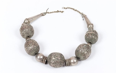 Beautiful 20th century Yemeni silver necklace made of...