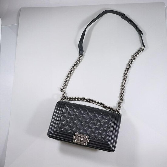 CHANEL Black Leather Purse with Shoulder Strap - Clean