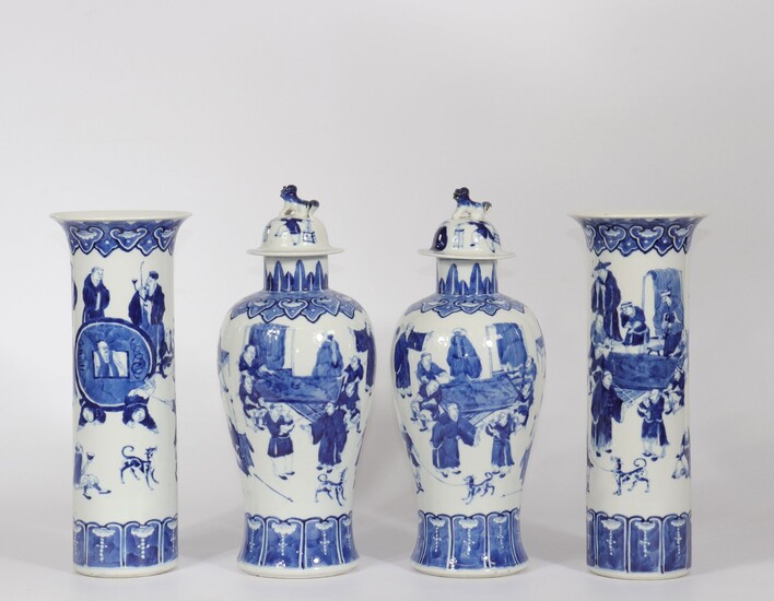 Chine potiches couvertes et vases en porcelaine blanc bleu décor de personnages marque Kangxi