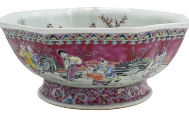 Chinese Famille Rose Porcelain Octagonal Bowl having Painted Boys Playing in Garden Scene