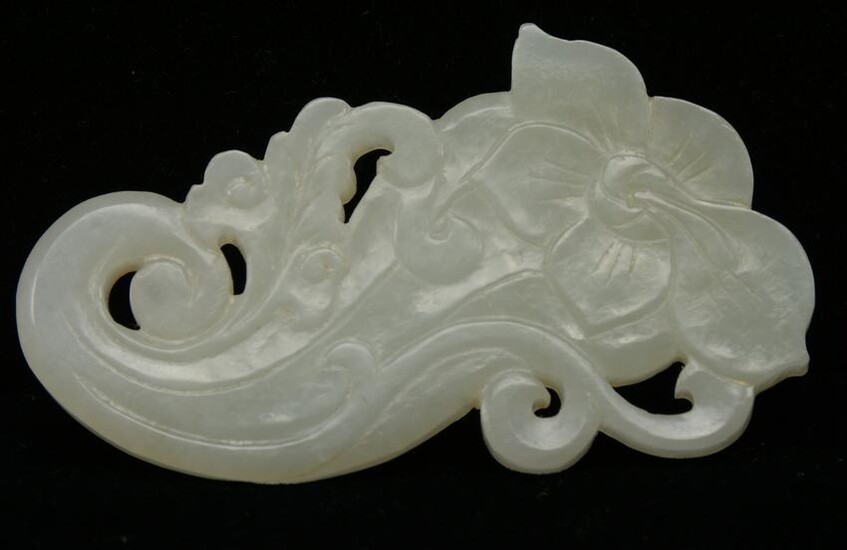 Chinese Qing dynasty carved white jade pendant. Floral