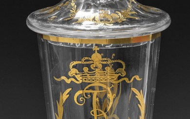 Coupe à couvercle avec monogramme du roi Frédéric-Guillaume II de Prusse Verre incolore, légèrement grisâtre....