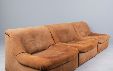 De Sede, three-piece modular sofa/three armchairs, model 'DS46', leather, wood, Switzerland (3).