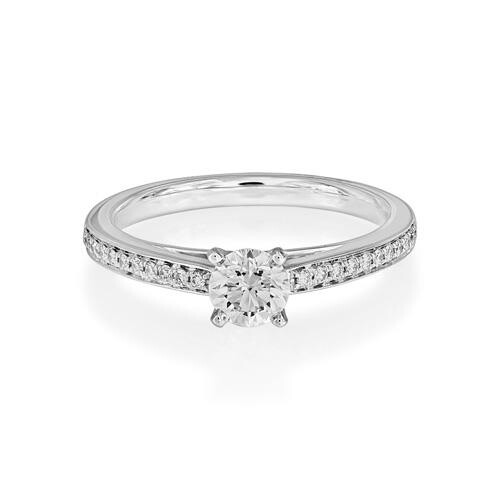 Diamond ring set with 0.63ct. diamonds. This Diamond Shoulde...