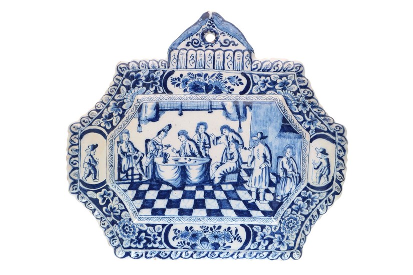(-), Een Delfts blauw aardewerken plaquette met decor...