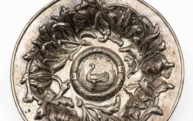 Een zilveren decoratieve schotel, Portugal