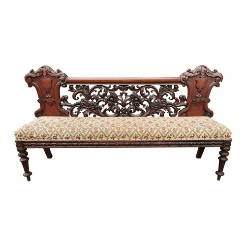 Exceptional quality Victorian carved mahogany hall bench wit...