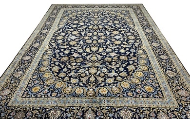FINE PERSIAN ISPHAHAN DESIGN CARPET, 422cm x 304cm.