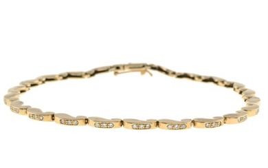 Fancy-link bracelet, with diamond highlights