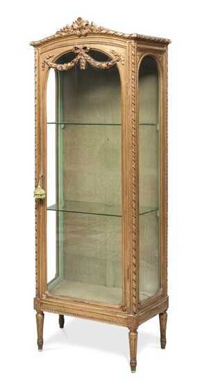 GLASS CABINET IN GILTWOOD 20TH CENTURY