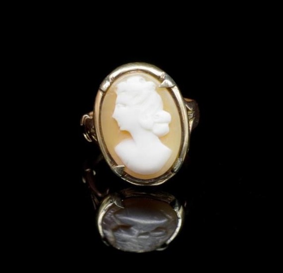 George VI 9ct rose gold and carved cameo ring marked Birming...