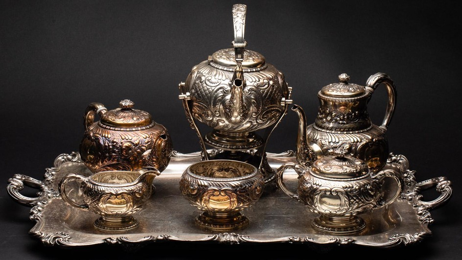 Gorham Sterling Silver Repousse 6 Piece Tea and Coffee Service with a Silverplate Tray EV1DQ