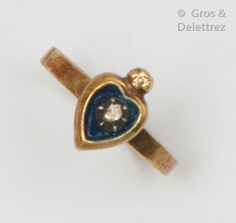 Heart" ring in partially blue enamelled yellow gold, set with a rose-cut diamond. Finger size: 48. Rough: 1.5g.