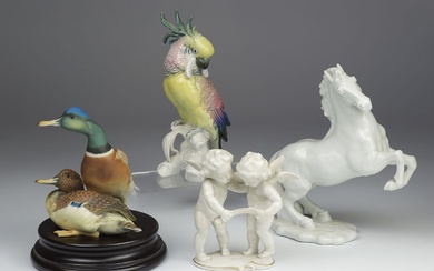 Hutschenreuther, Ens e.a. - Quatre figurines - comprenant : Hutschenreuther, marque du lion vert, département...