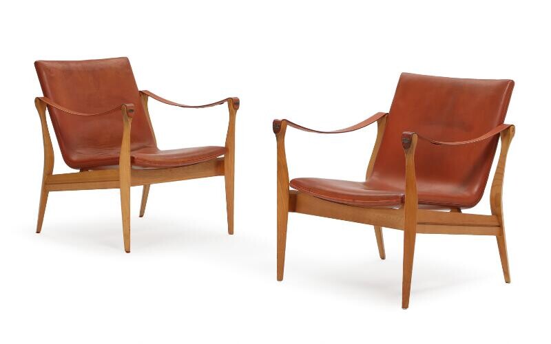 SOLD. Karen Clemmensen, Ebbe Clemmensen: A pair of easy chairs with ahs frame and brown leather. (2) – Bruun Rasmussen Auctioneers of Fine Art