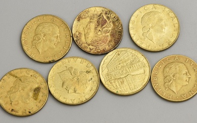 LOTTO DI LIRE ITALIANE composto da 7 monete da 200 lire vari anni di coniazione