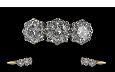 Ladies - Attractive 18ct Gold 3 Stone Diamond Set Ring. Full...