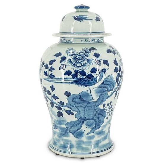 Large Chinese Blue & White Porcelain Lidded Urn Vase