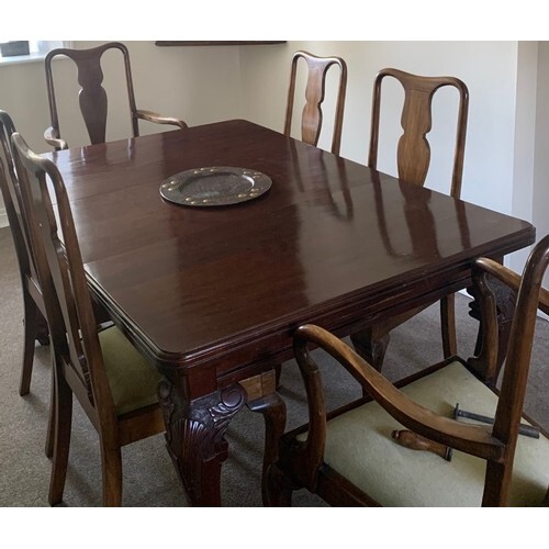 Late Victorian wind-out extending mahogany dining table on b...