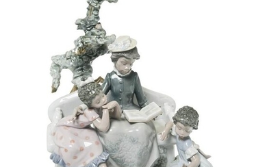 Lladro 'Family Roots' 5371 with Original Box.